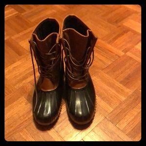 Duck boots